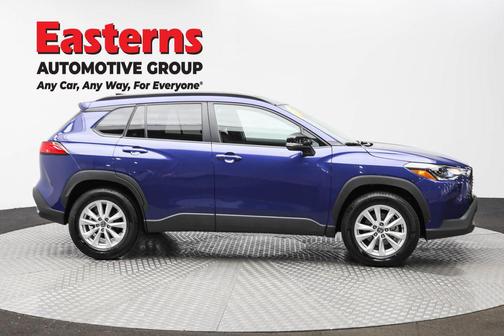 2025 Toyota Corolla Cross LE