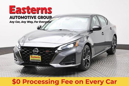 Gun Metallic 2023 Nissan Altima SR FWD