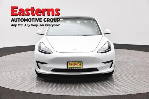 Pearl White Multi-Coat 2023 Tesla Model 3 Standard Range
