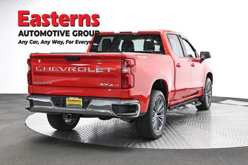 Red Hot 2022 Chevrolet Silverado 1500 LT