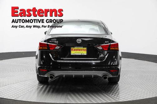 2022 Nissan Altima SR Intelligent AWD