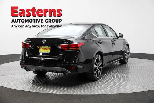 2022 Nissan Altima SR Intelligent AWD