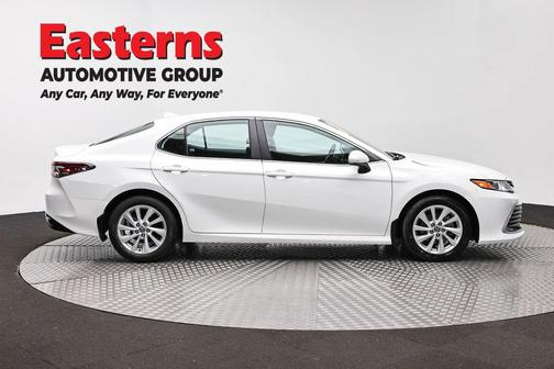 Ice Cap 2023 Toyota Camry LE