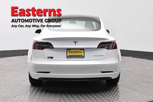 Pearl White Multi-Coat 2018 Tesla Model 3 Long Range