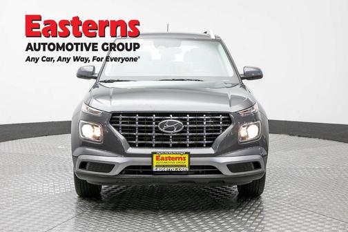 Ecotronic Gray 2025 Hyundai VENUE SEL