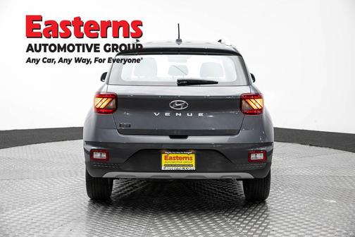 Ecotronic Gray 2025 Hyundai VENUE SEL