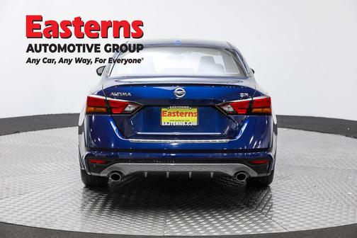 2022 Nissan Altima SR FWD