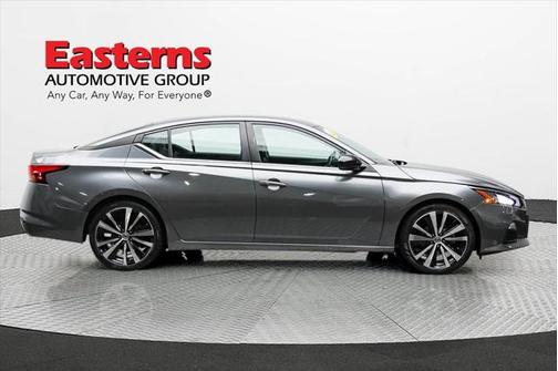 2022 Nissan Altima SR FWD