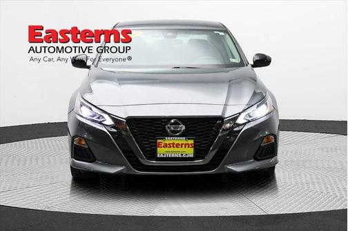 2022 Nissan Altima SR FWD
