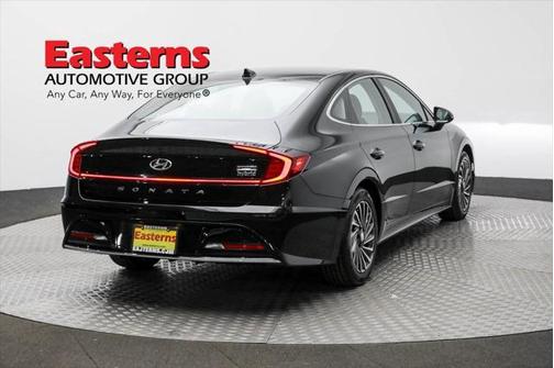 2023 Hyundai SONATA Hybrid SE