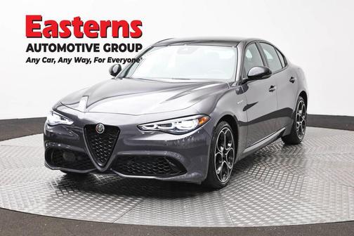 Vesuvio Gray Metallic 2024 Alfa Romeo Giulia Veloce AWD
