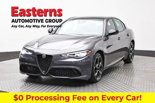 Vesuvio Gray Metallic 2024 Alfa Romeo Giulia Veloce AWD