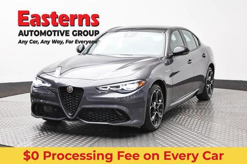 Vesuvio Gray Metallic 2024 Alfa Romeo Giulia Veloce AWD