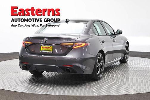 Vesuvio Gray Metallic 2024 Alfa Romeo Giulia Veloce AWD