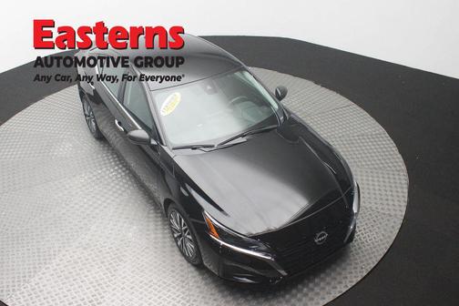 Super Black 2025 Nissan Altima 2.5 SV
