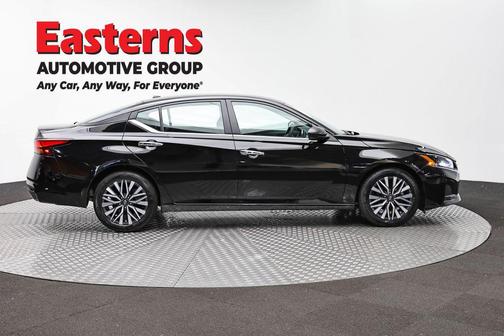 Super Black 2025 Nissan Altima 2.5 SV
