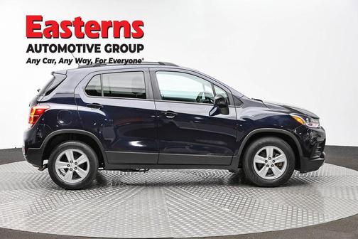 Midnight Blue Metallic 2021 Chevrolet Trax LT