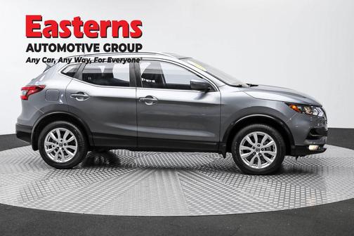 2022 Nissan Rogue Sport SV