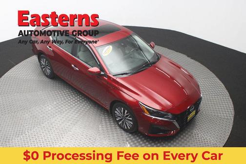 Scarlet Ember Tintcoat 2023 Nissan Altima 2.5 SV