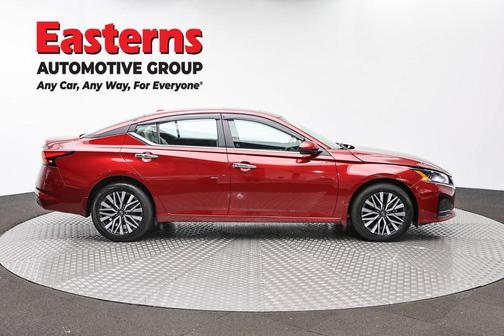 Scarlet Ember Tintcoat 2023 Nissan Altima 2.5 SV