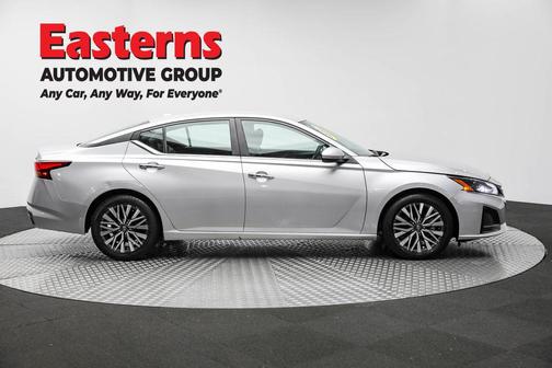 Brilliant Silver Metallic 2023 Nissan Altima 2.5 SV
