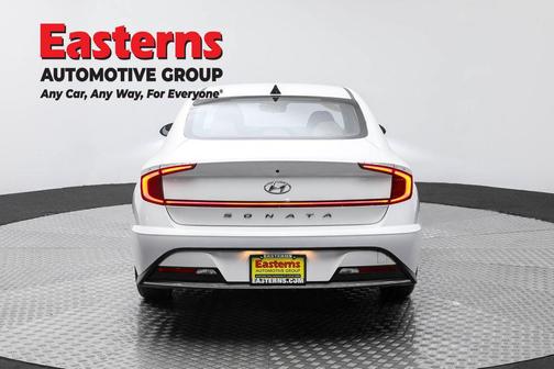 2022 Hyundai SONATA SE