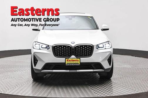 Mineral White Metallic 2023 BMW X4 xDrive30i