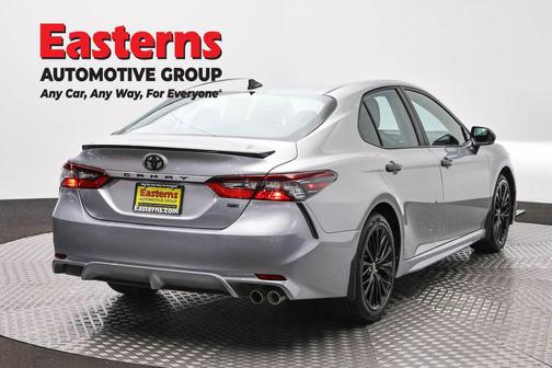 Celestial Silver Metallic 2022 Toyota Camry SE