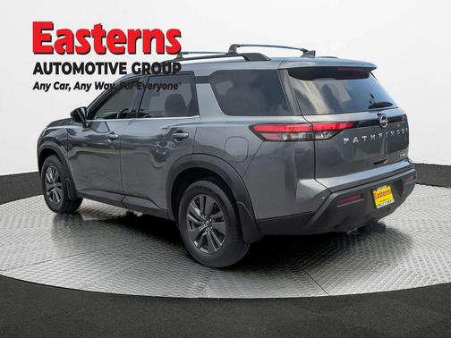 Gun Metallic 2022 Nissan Pathfinder SV 4WD