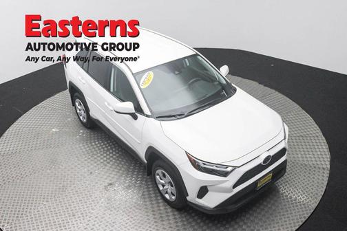 Ice Cap 2024 Toyota RAV4 LE