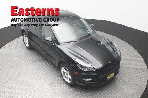 Black 2022 Porsche Macan Macan