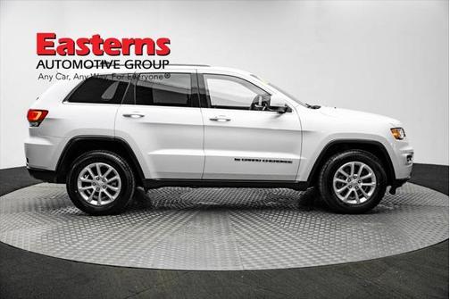 2022 Jeep Grand Cherokee Laredo