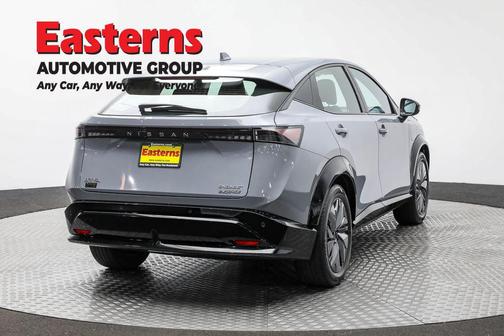 Boulder Gray Pearl 2024 Nissan ARIYA ENGAGE+