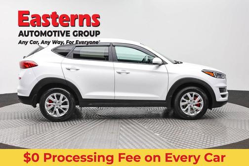 Dazzling White 2019 Hyundai TUCSON SE