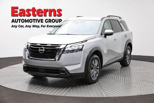 Brilliant Silver Metallic 2025 Nissan Pathfinder SV FWD