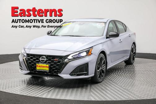 2023 Nissan Altima SR FWD