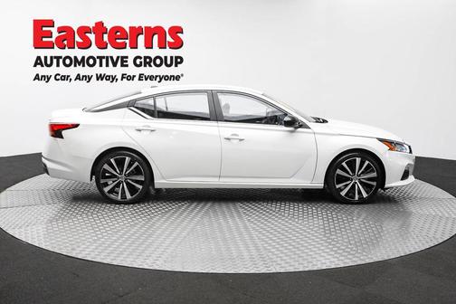 2022 Nissan Altima SR FWD