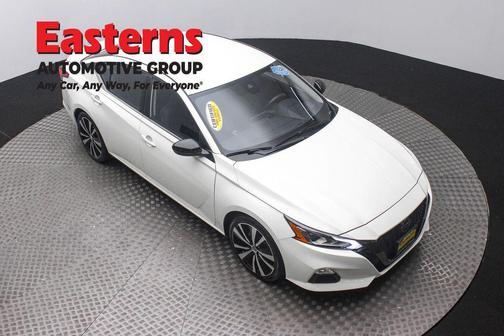 2022 Nissan Altima SR FWD