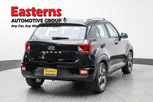 2022 Hyundai VENUE SEL