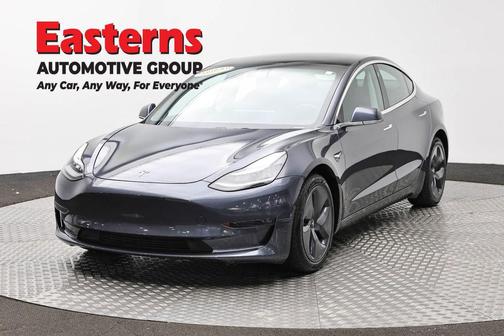 Gray 2019 Tesla Model 3 Long Range