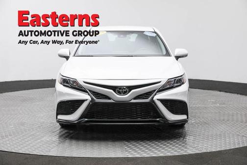 Ice Cap 2024 Toyota Camry SE