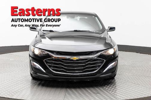 Mosaic Black Metallic 2023 Chevrolet Malibu FWD 1LT