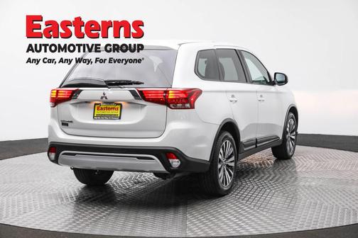 2020 Mitsubishi Outlander ES