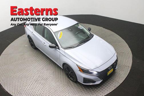 2023 Nissan Altima SR FWD