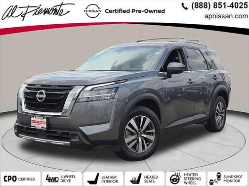 2023 Nissan Pathfinder SL 4WD