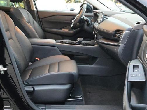 Super Black 2023 Nissan Rogue SV