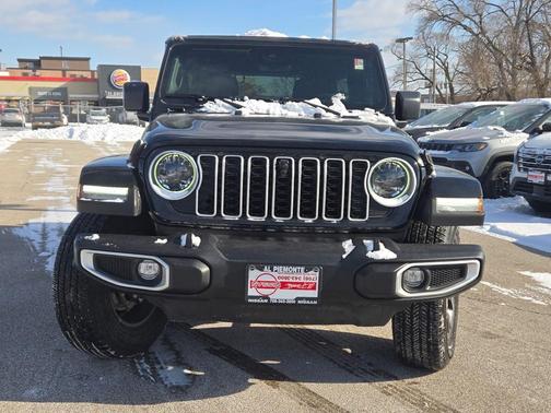 2024 Jeep Wrangler 4-Door Sahara 4x4