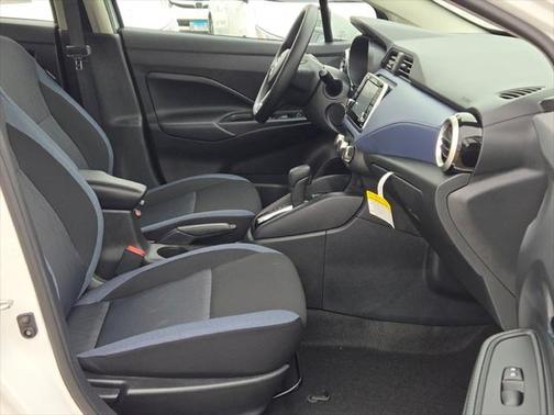 2024 Nissan Versa 1.6 SV