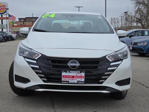 2024 Nissan Versa 1.6 SV