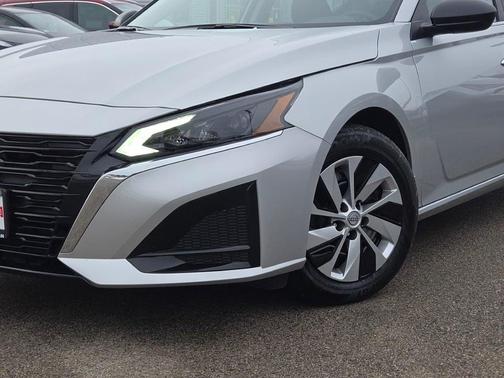 2025 Nissan Altima S FWD